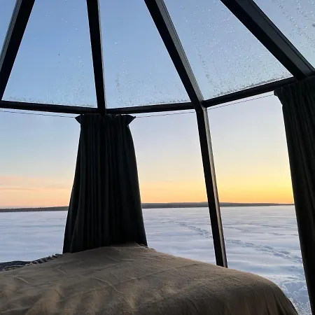 Vikajarvi Lake View Experience * ロヴァニエミ